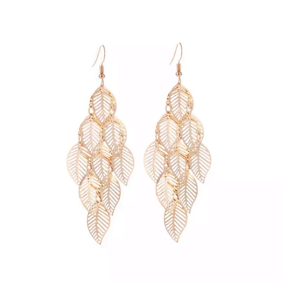 “Falling for You” Boho Indie Leaf Dangle Earrings - Picture 4 of 6